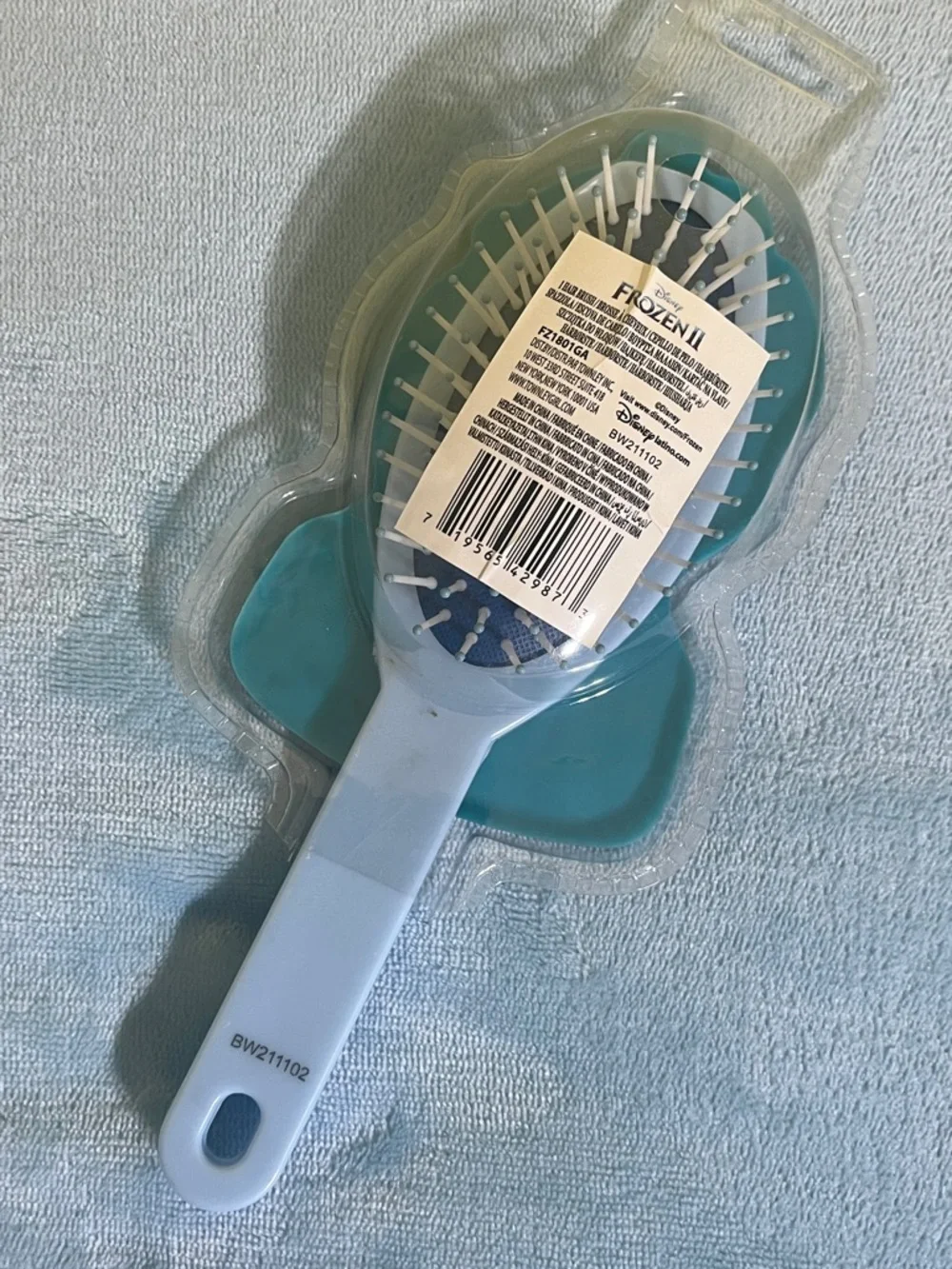 NEW Disney Frozen II Elsa Detangling Hairbrush
